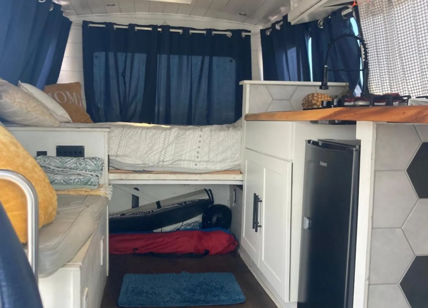 Botel Oahu Camper Adventures Hotel Kailua